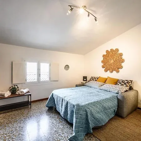 Apartamento The Youth House Near Downtown & Hesperia Hospital