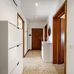 Apartment The Youth House Near Downtown & Hesperia Hospital Modena