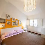 Apartment The Youth House Near Downtown & Hesperia Hospital Modena
