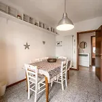 The Youth House Near Downtown & Hesperia Hospital Modena