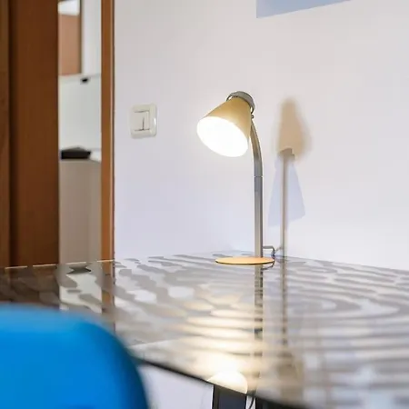 Διαμέρισμα The Youth House Near Downtown & Hesperia Hospital *