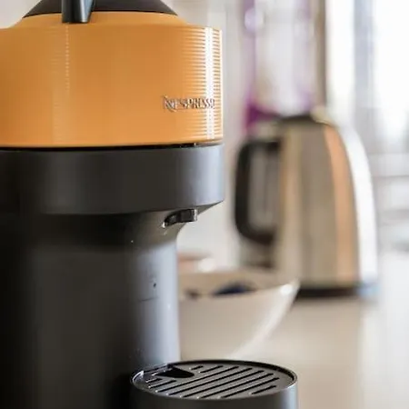 The Youth House Near Downtown & Hesperia Hospital Διαμέρισμα