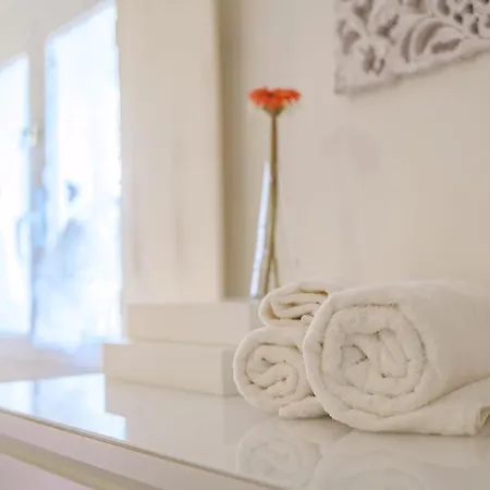 The Youth House Near Downtown & Hesperia Hospital