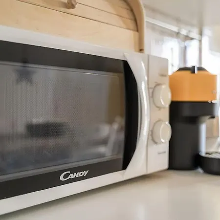 The Youth House Near Downtown & Hesperia Hospital Διαμέρισμα