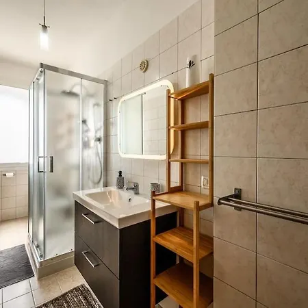 Διαμέρισμα The Youth House Near Downtown & Hesperia Hospital