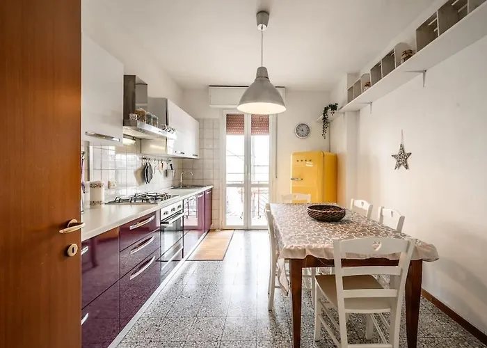 The Youth House Near Downtown & Hesperia Hospital Apartment *