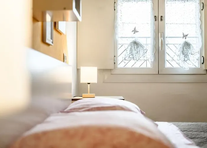 Apartment The Youth House Near Downtown & Hesperia Hospital Modena