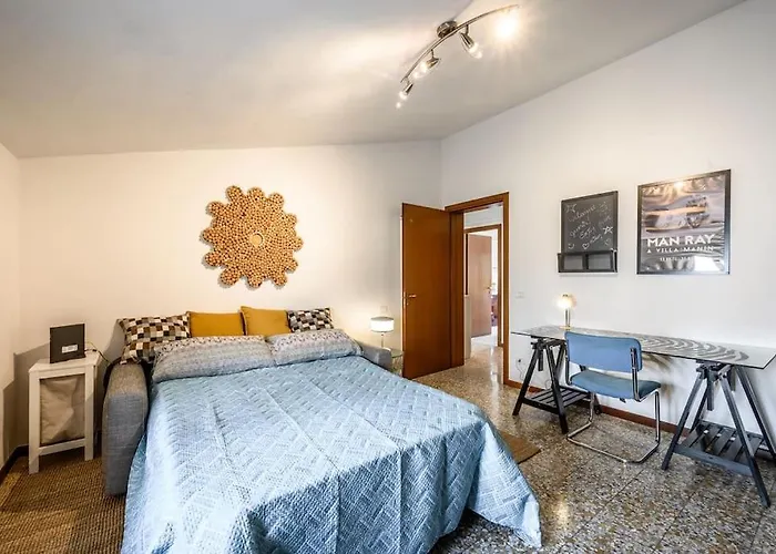 The Youth House Near Downtown & Hesperia Hospital * Modena